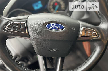 Хэтчбек Ford Focus 2016 в 