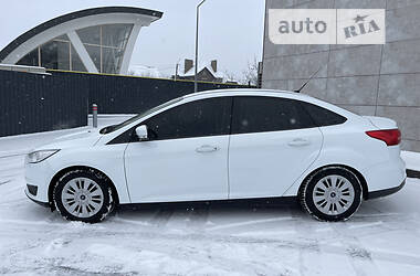 Хэтчбек Ford Focus 2016 в 