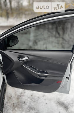 Хэтчбек Ford Focus 2016 в 