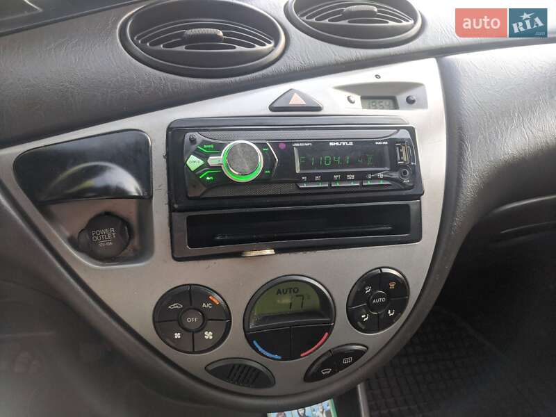 Хэтчбек Ford Focus 2004 в Мукачево фото 2 Хэтчбек Ford Focus 2004 в Мукачево