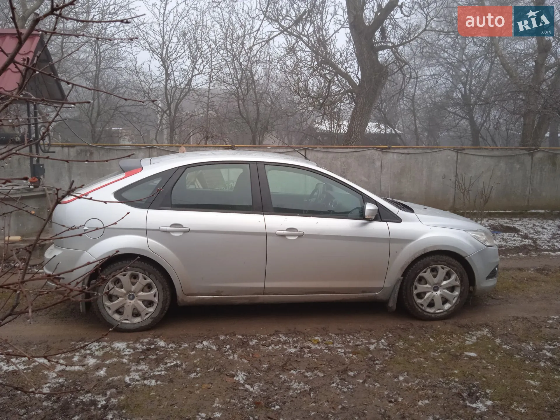2010 Ford Focus - мініатюра 2