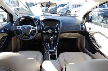 Хэтчбек Ford Focus 2015 в 