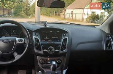 Седан Ford Focus 2014 в 