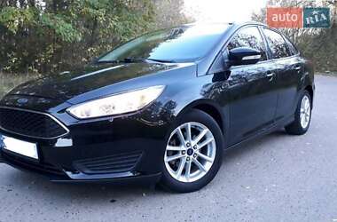 Седан Ford Focus 2015 в 
