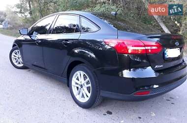Седан Ford Focus 2015 в 