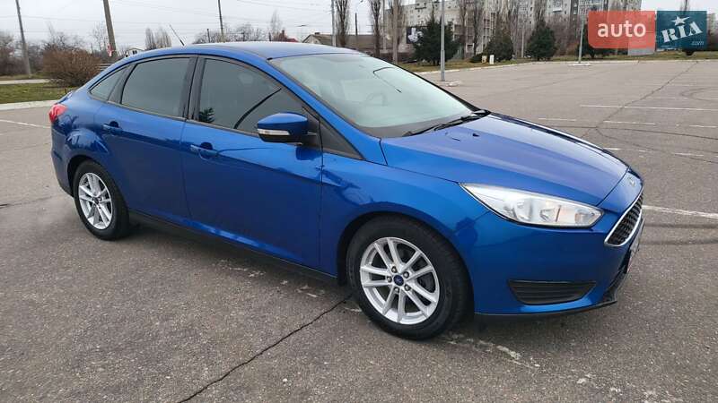 Седан Ford Focus 2017 в Киеве