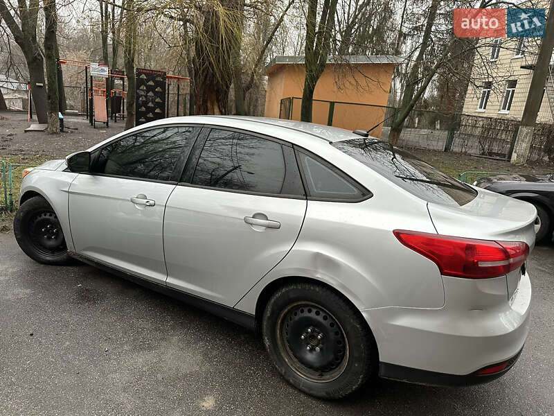 Седан Ford Focus 2016 в Киеве