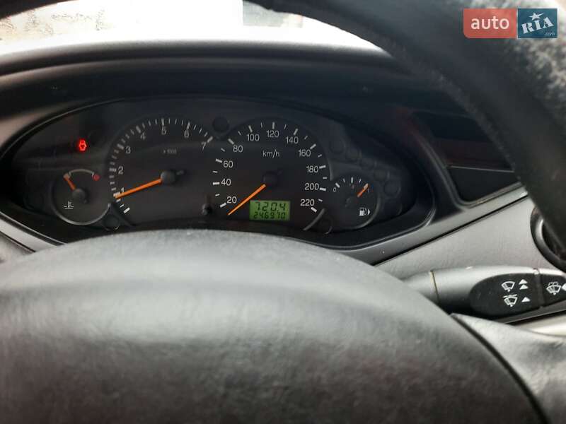 Седан Ford Focus 2003 в Житомире