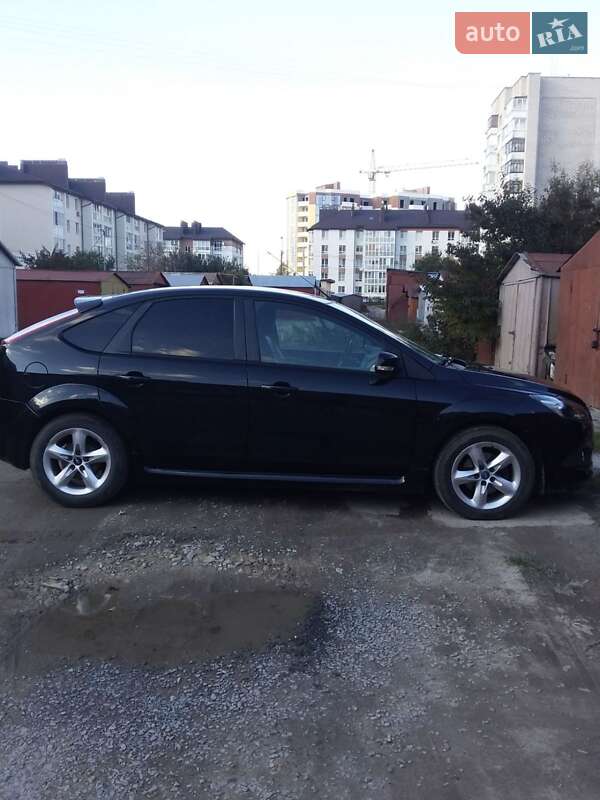 Хетчбек Ford Focus 2010 в Рівному
