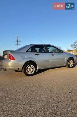 Седан Ford Focus 2001 в Южноукраинске