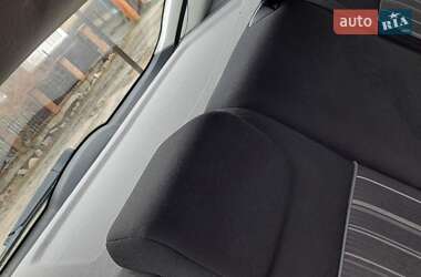 Хэтчбек Ford Focus 2010 в 