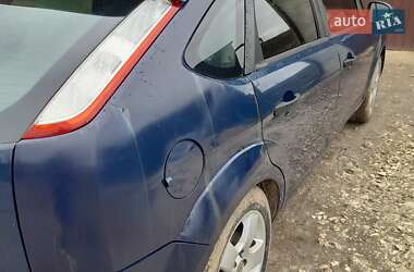 Хэтчбек Ford Focus 2010 в 