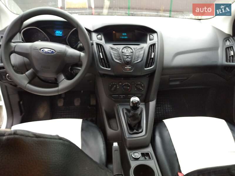 Хэтчбек Ford Focus 2014 в Киеве фото 8 Хэтчбек Ford Focus 2014 в Киеве