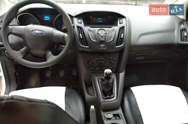 Хэтчбек Ford Focus 2014 в 