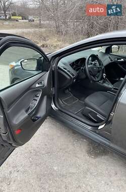 Седан Ford Focus 2016 в 