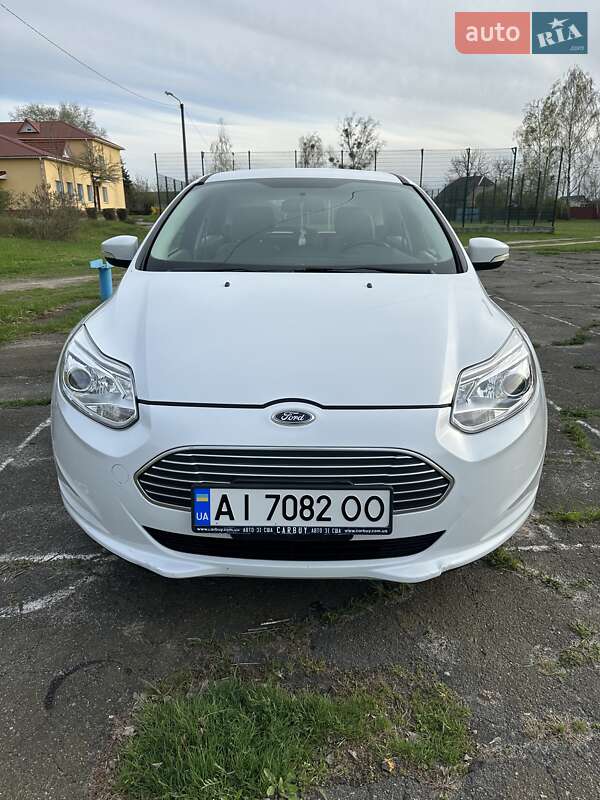 Хэтчбек Ford Focus 2015 в Вышгороде фото 4 Хэтчбек Ford Focus 2015 в Вышгороде