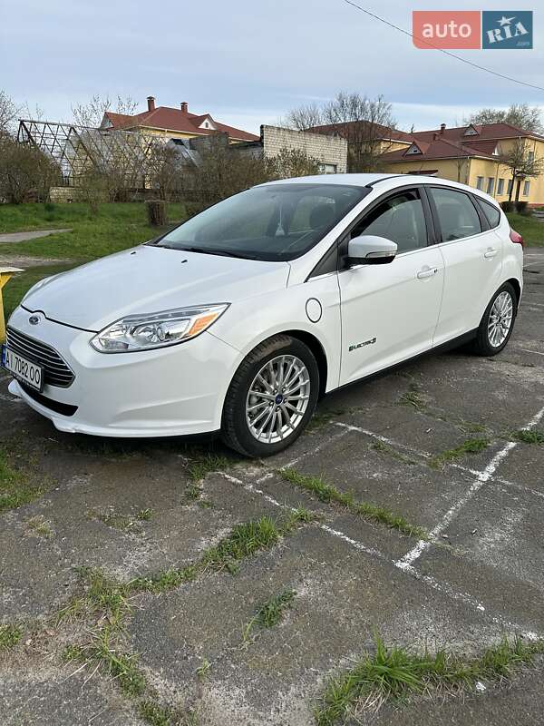 Хэтчбек Ford Focus 2015 в Вышгороде
