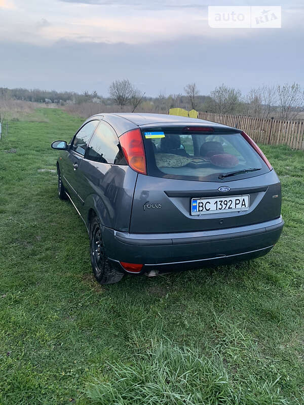 Хэтчбек Ford Focus 2002 в Мене фото 8 Хэтчбек Ford Focus 2002 в Мене