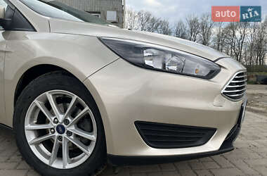 Седан Ford Focus 2017 в Черновцах