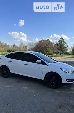Седан Ford Focus 2016 в 