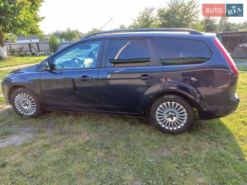 Универсал Ford Focus 2010 в Жовкве