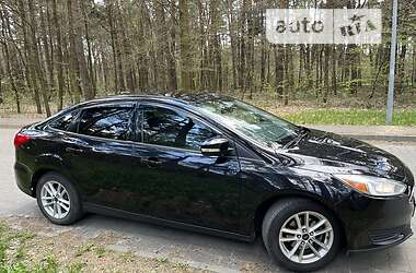 Седан Ford Focus 2015 в 