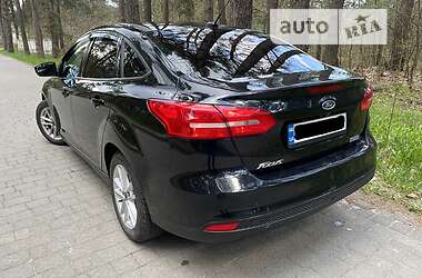 Седан Ford Focus 2015 в Львове