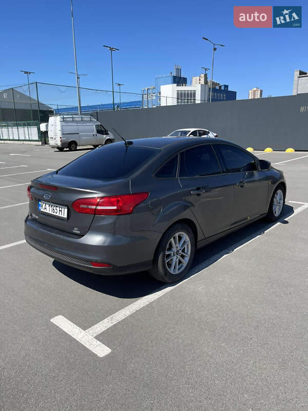 Седан Ford Focus 2017 в Киеве
