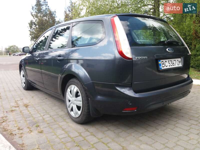 Універсал Ford Focus 2010 в Яворові