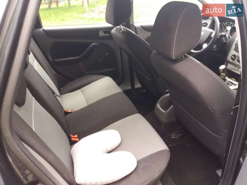 Універсал Ford Focus 2010 в Яворові