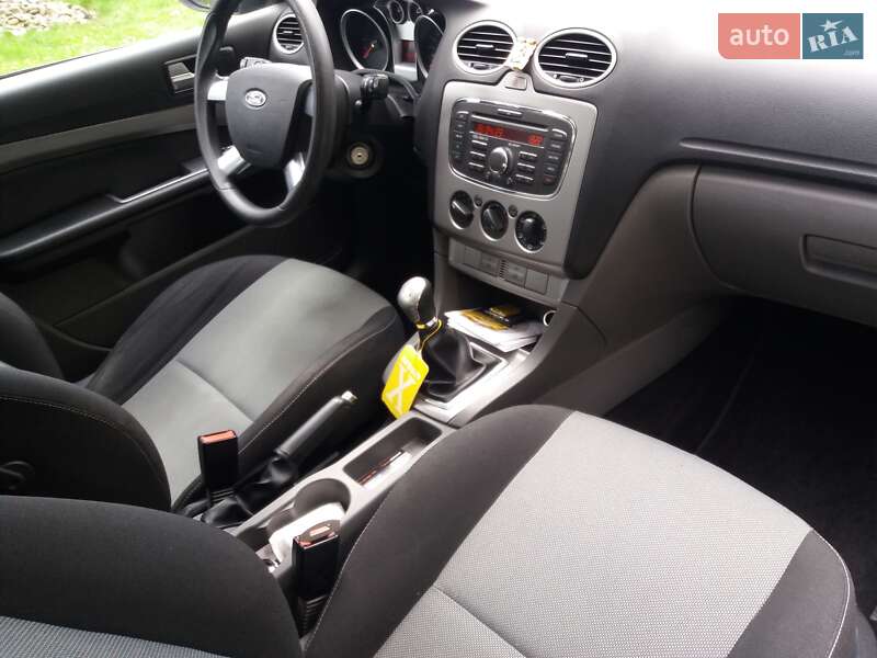 Універсал Ford Focus 2010 в Яворові