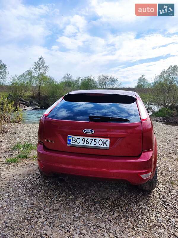 Хэтчбек Ford Focus 2008 в Самборе