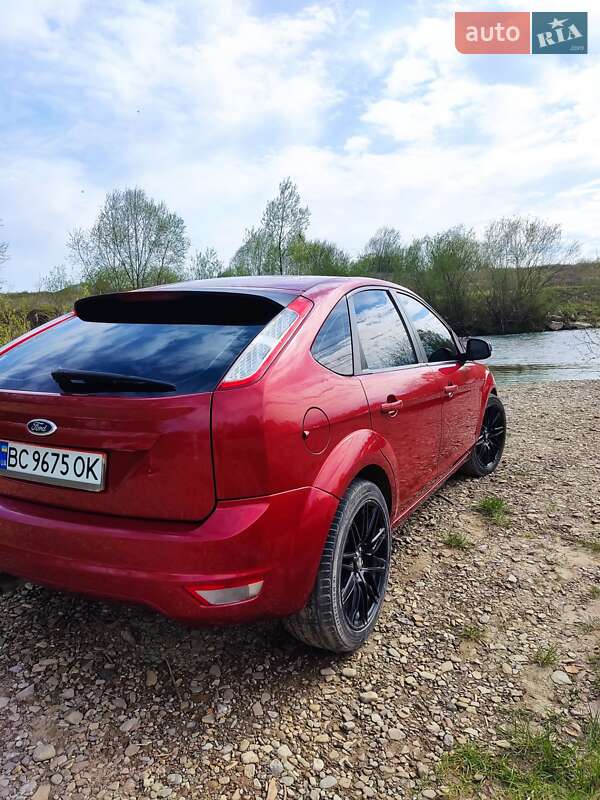 Хэтчбек Ford Focus 2008 в Самборе