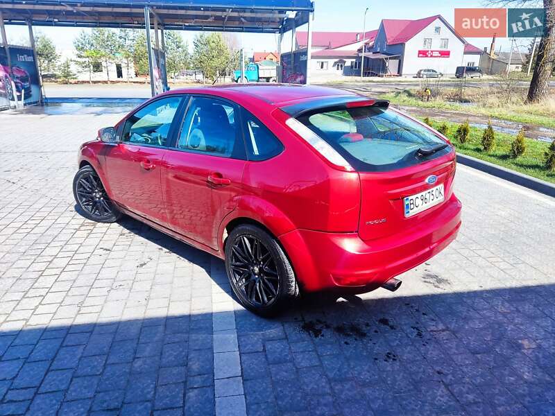 Хэтчбек Ford Focus 2008 в Самборе