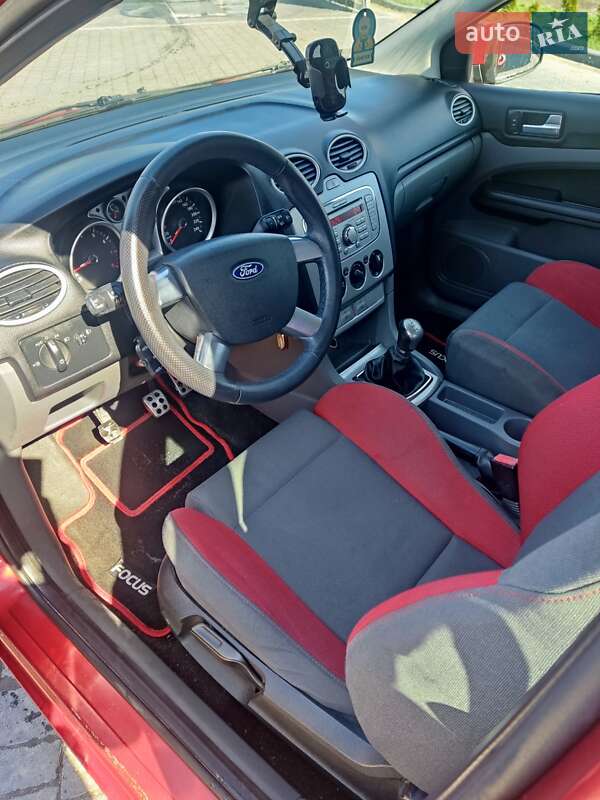 Хэтчбек Ford Focus 2008 в Самборе