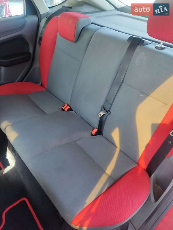 Хэтчбек Ford Focus 2008 в Самборе