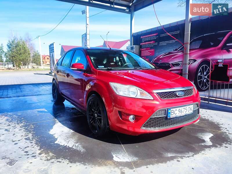 Хэтчбек Ford Focus 2008 в Самборе