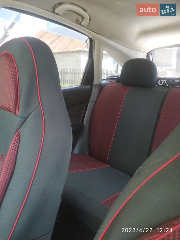 Хэтчбек Ford Focus 1998 в Житомире фото 6 Хэтчбек Ford Focus 1998 в Житомире