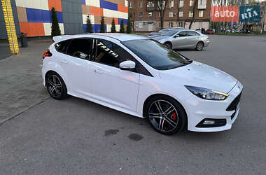 Хэтчбек Ford Focus 2018 в 