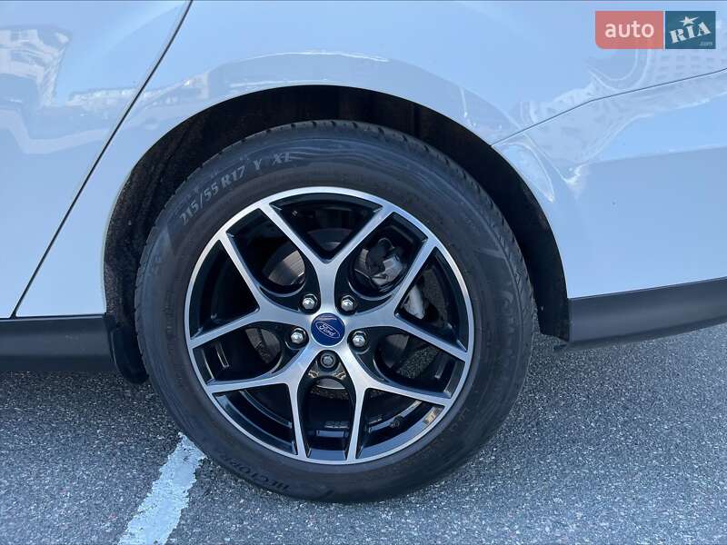 Седан Ford Focus 2017 в Киеве