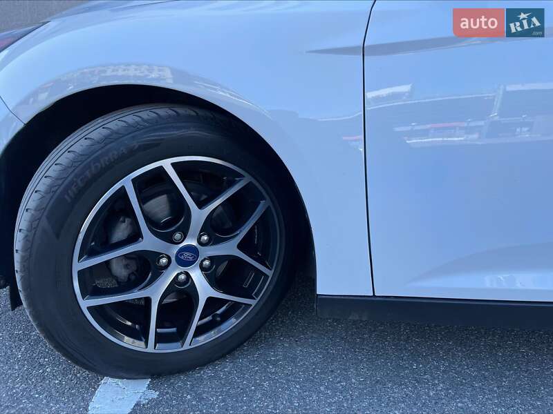 Седан Ford Focus 2017 в Киеве
