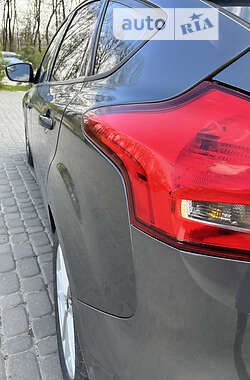 Хэтчбек Ford Focus 2016 в 