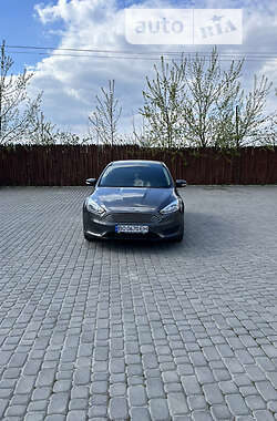 Хэтчбек Ford Focus 2016 в 