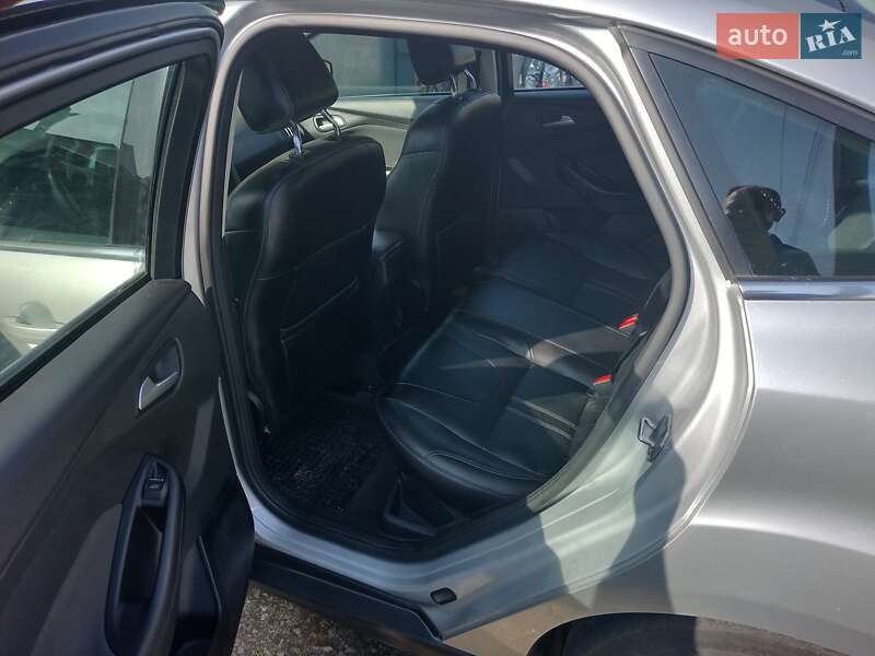 Седан Ford Focus 2012 в Мироновке