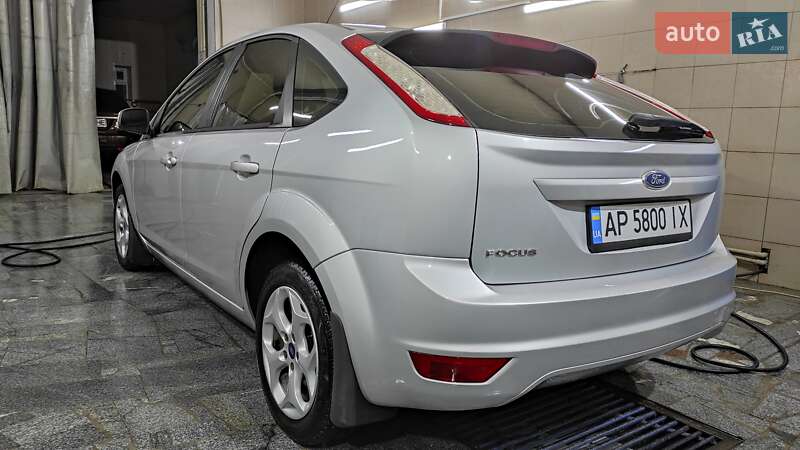 Хетчбек Ford Focus 2010 в Солоному