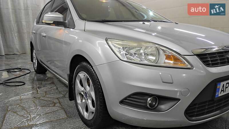 Хетчбек Ford Focus 2010 в Солоному