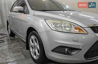 Хэтчбек Ford Focus 2010 в 