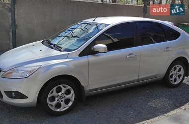 Хэтчбек Ford Focus 2010 в 