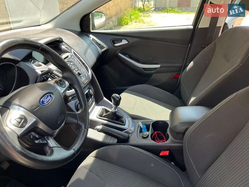 Универсал Ford Focus 2012 в Новояворовске