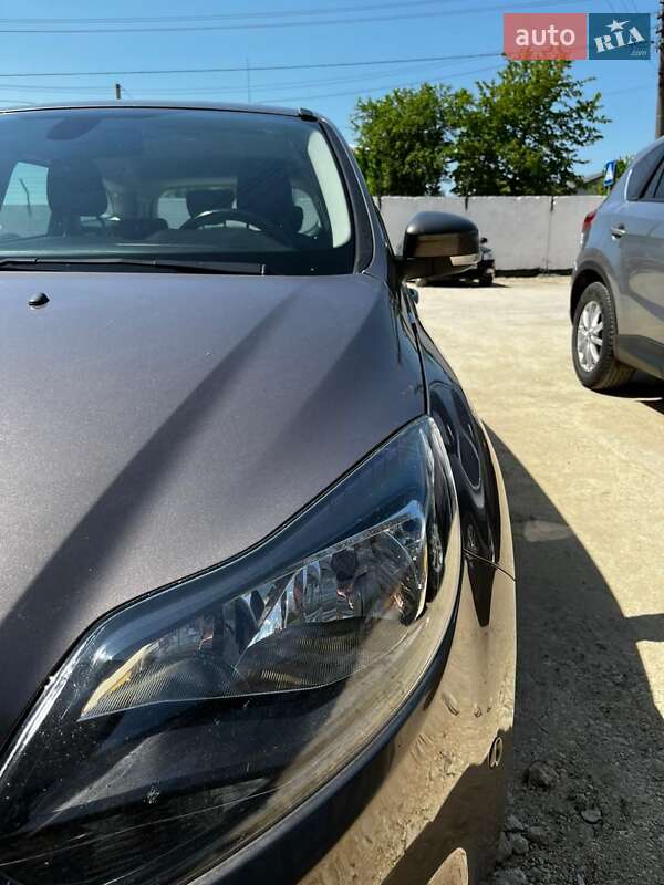 Универсал Ford Focus 2012 в Новояворовске